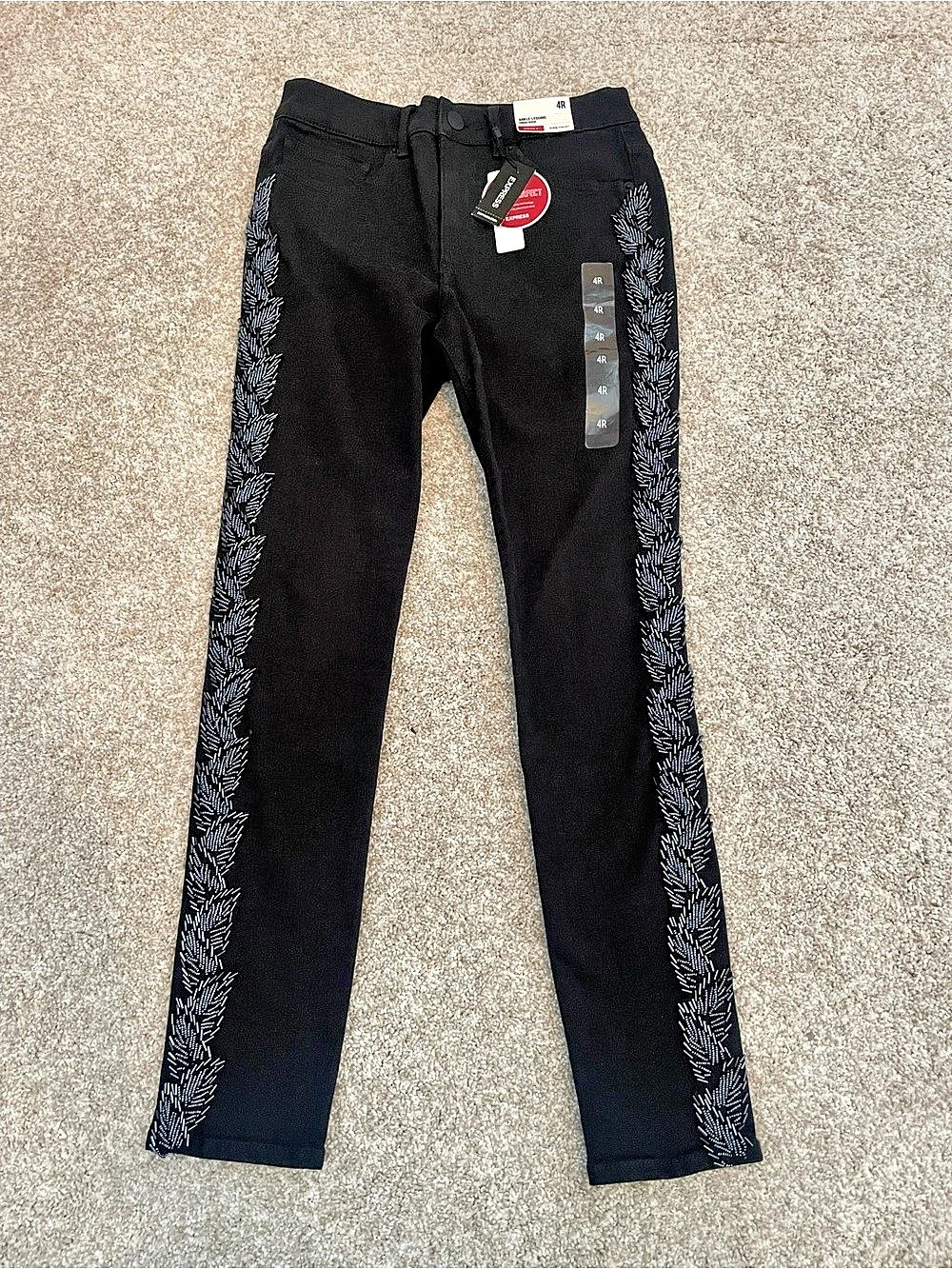Express Denim Perfect Black High Rise Ankle Legging Pants Size 4R NWT